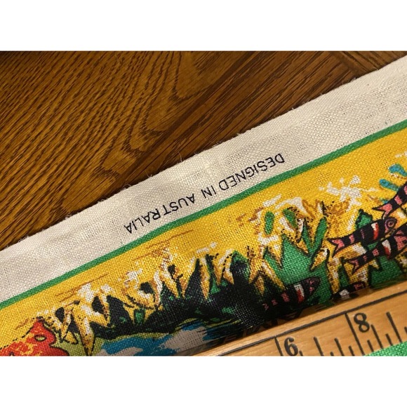 Vintage Linen Souvenir Towel Scenic Queensland Great Barrier Reef Made In Poland - Picture 6 of 12